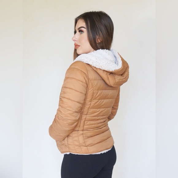 NEW Reversible Jacket🔥 - Picture 2 of 3